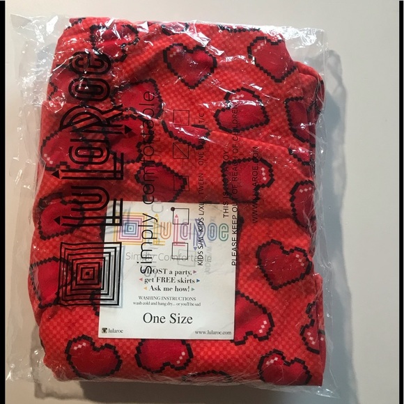 Lularoe LLR Valentine Leggings digital hearts OS - Picture 5 of 6